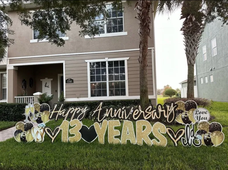 Anniversary yard greeting display