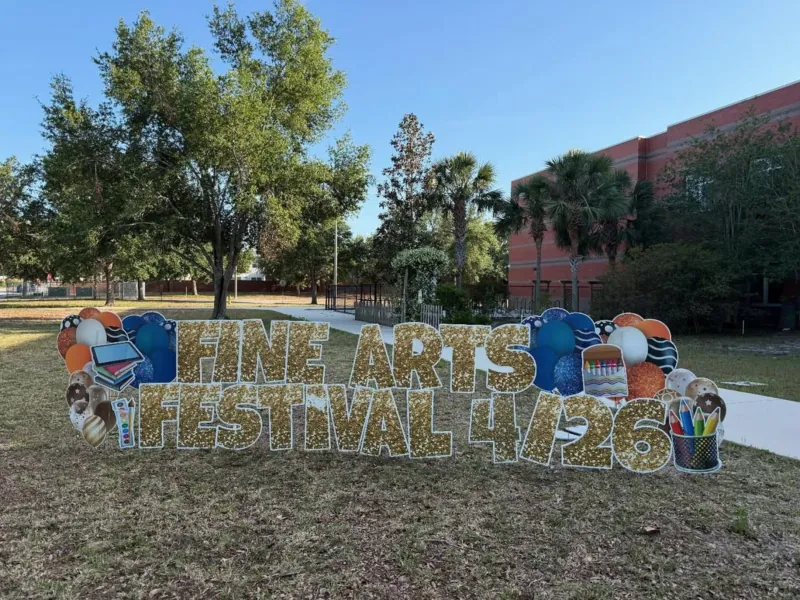 Celebration yard greeting display