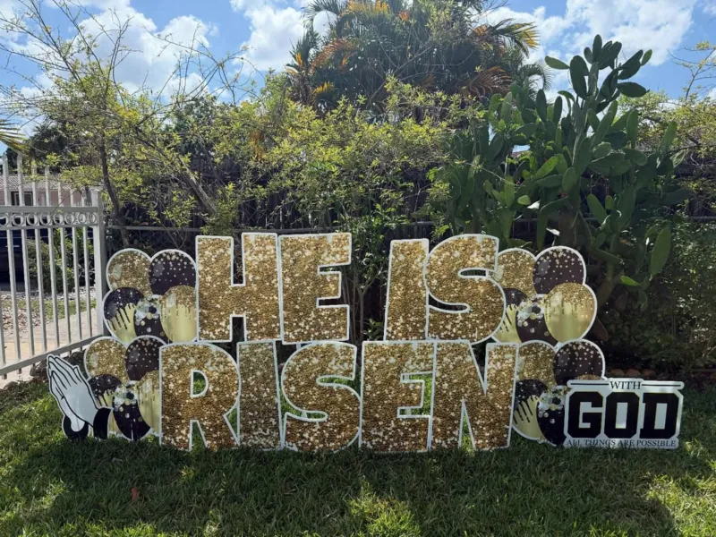 Celebration yard greeting display