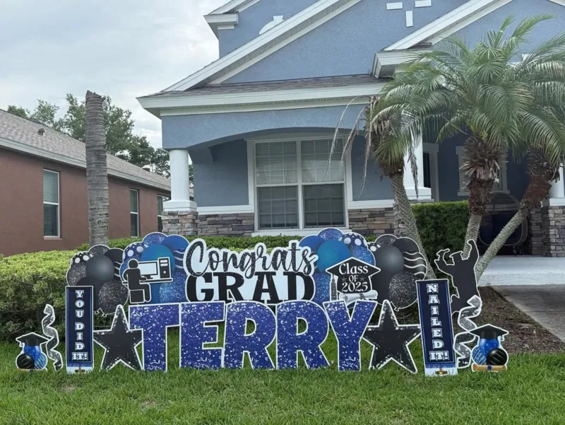 Graduation yard greeting display