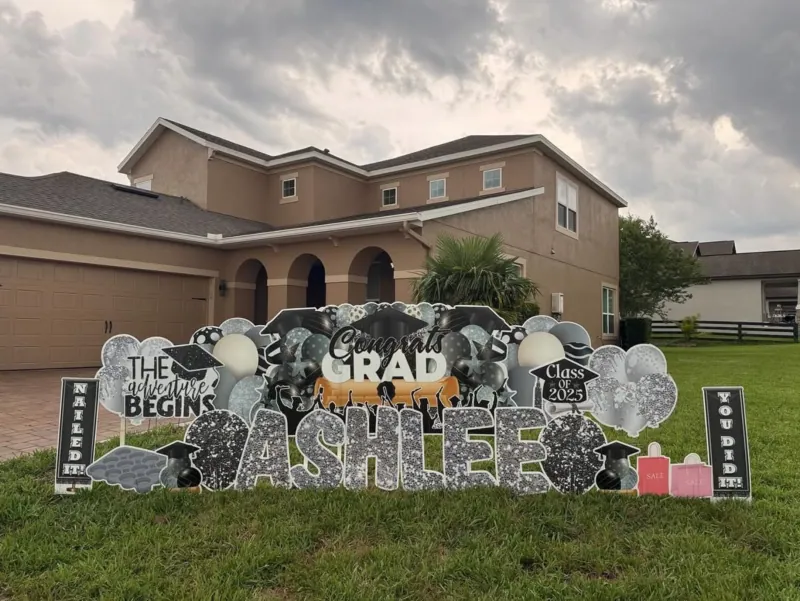 Graduation yard greeting display