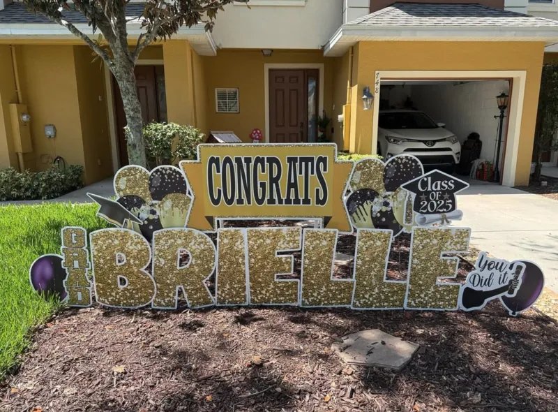 Graduation yard greeting display