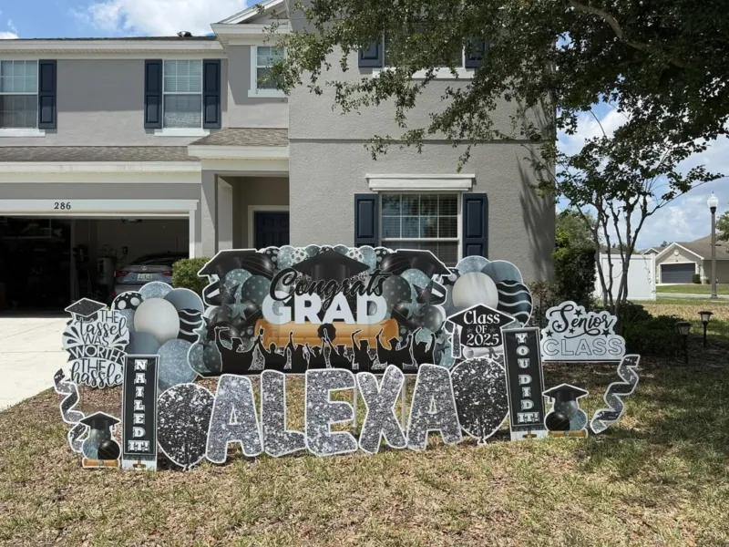Graduation yard greeting display