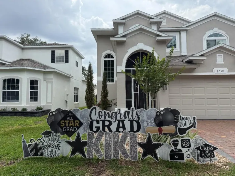 Graduation yard greeting display