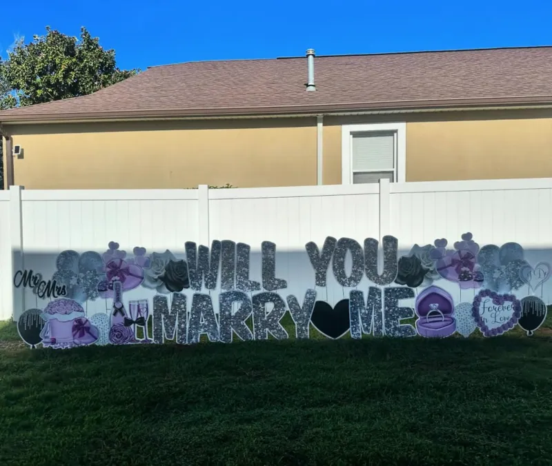 Just married yard greeting display