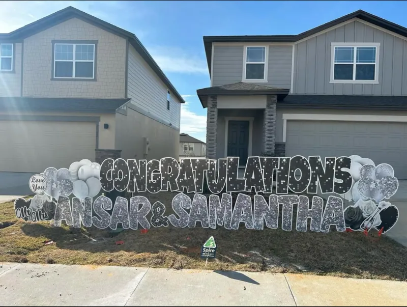 Just married yard greeting display